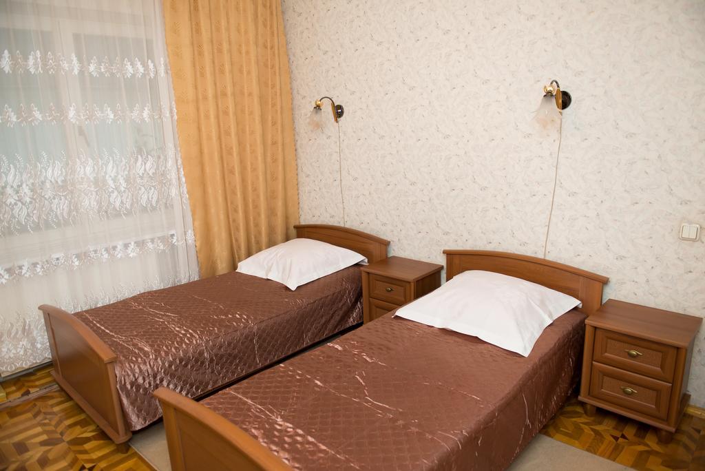 Dvoryanskiy Hotel Dnipro Habitación foto