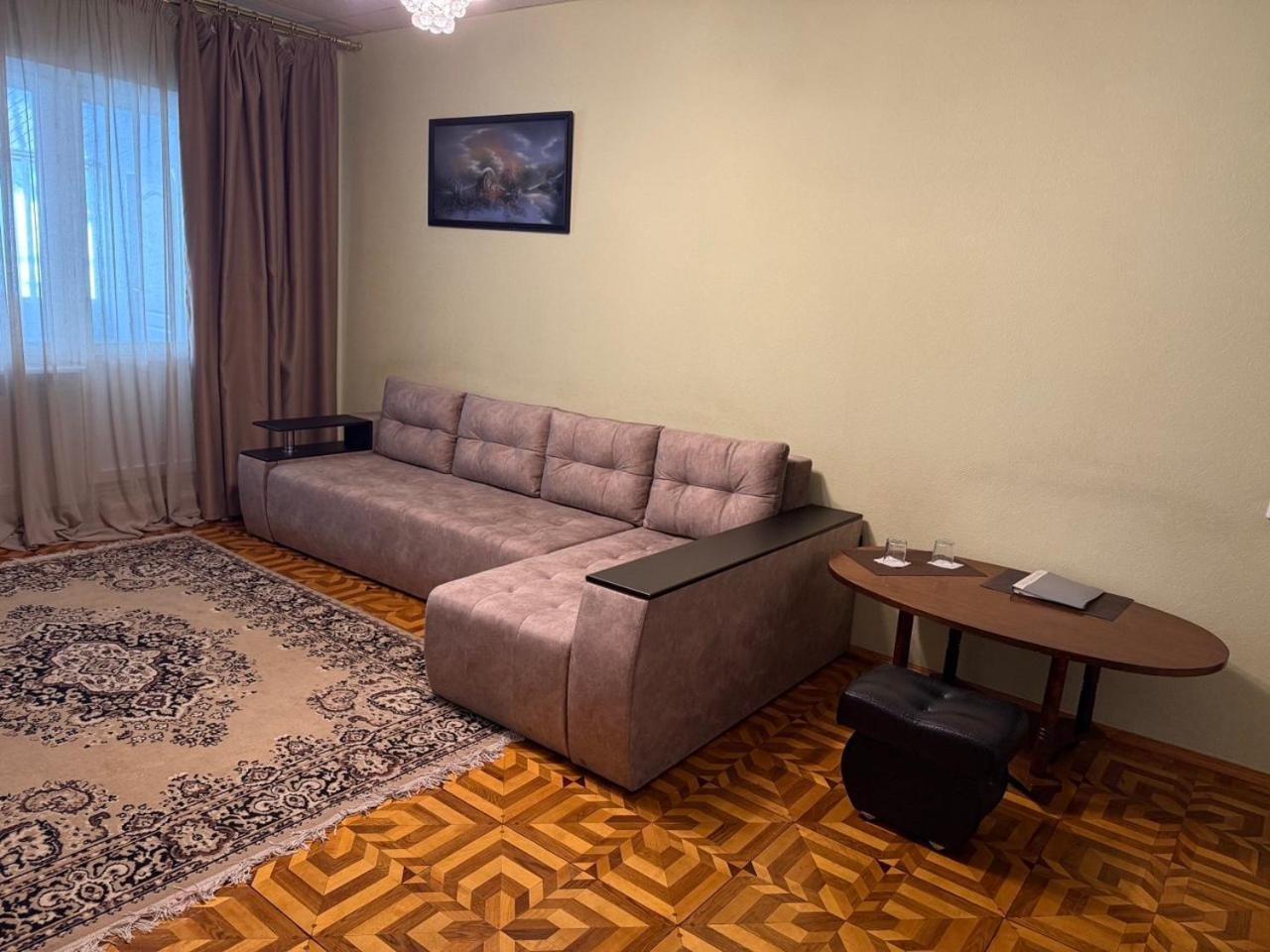 Dvoryanskiy Hotel Dnipro Exterior foto